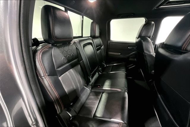 Used 2023 Nissan Frontier PRO-4X AWD/4WD image 32