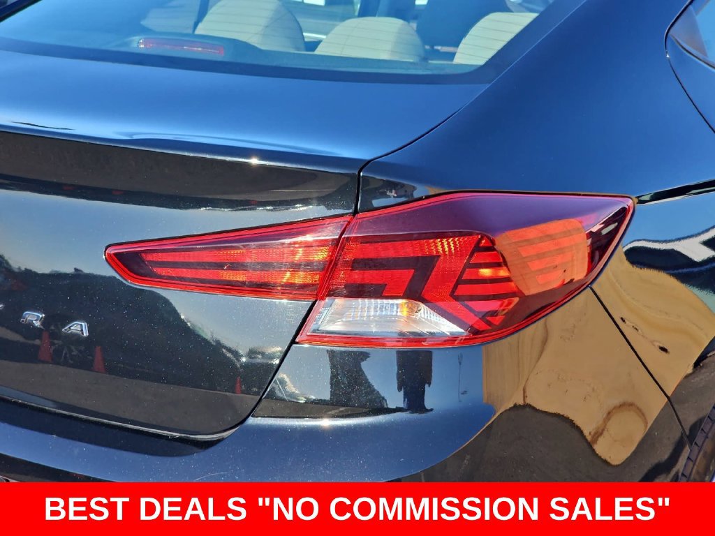 Used 2019 Hyundai Elantra SE FWD image 38