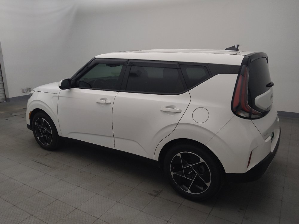 Used 2024 Kia Soul EX image 3