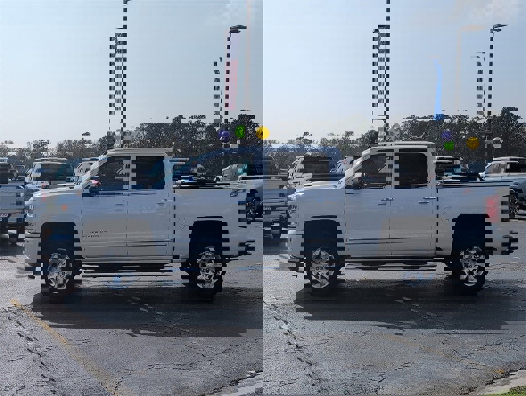 Used 2017 Chevrolet Silverado 1500 LTZ Z71 w/ LTZ Plus Package image 7