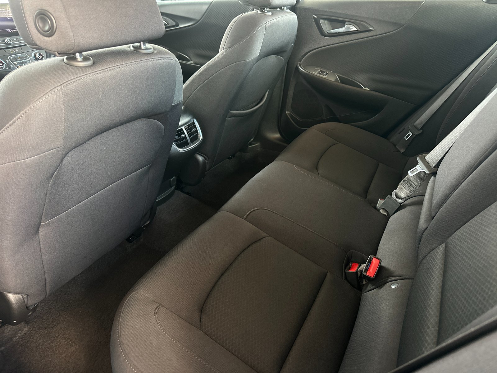 Used 2025 Chevrolet Malibu LT FWD image 11