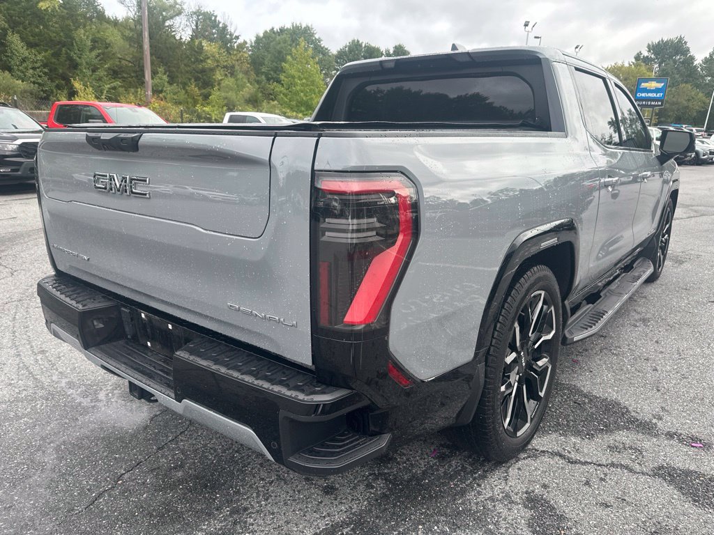 Used 2024 GMC Sierra EV Denali AWD/4WD image 5