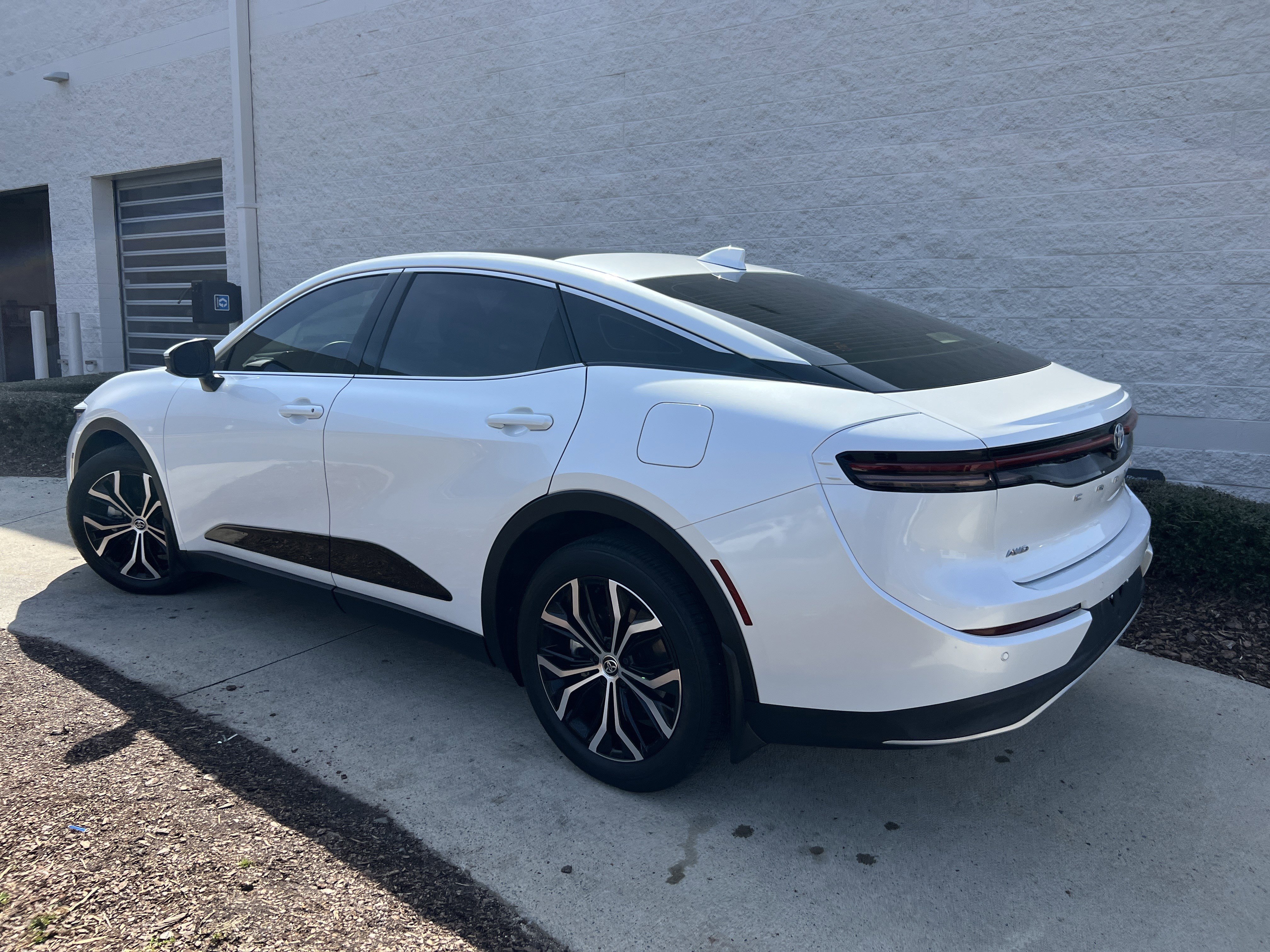 Used 2023 Toyota Crown Limited image 8