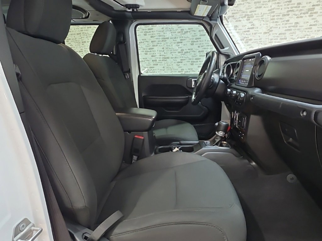 Used 2021 Jeep Gladiator Willys image 12