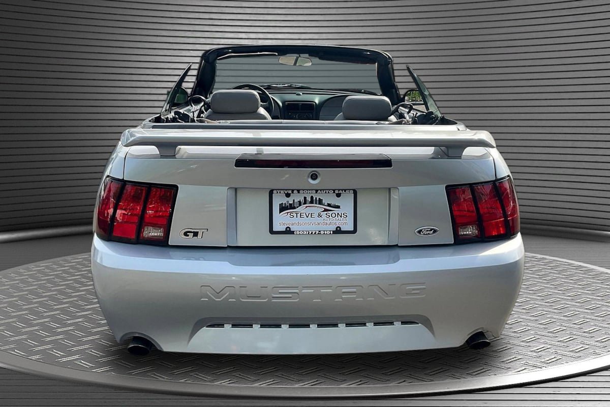 Used 2001 Ford Mustang GT Premium RWD image 5