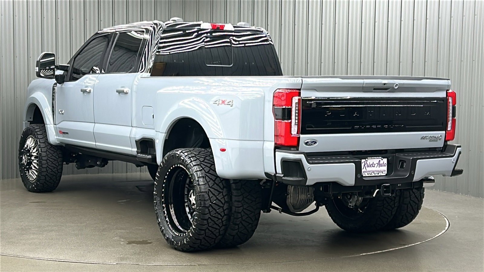 Used 2025 Ford F450 Platinum w/ Platinum Plus Package image 4
