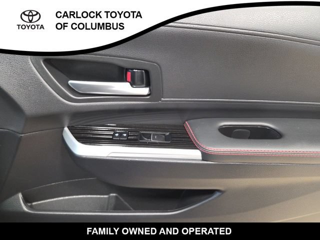 Used 2025 Toyota Sienna XSE w/ XSE Plus Package AWD/4WD image 21
