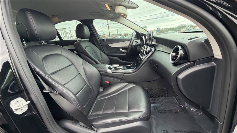 Used 2015 Mercedes-Benz C 300 Sedan image 34