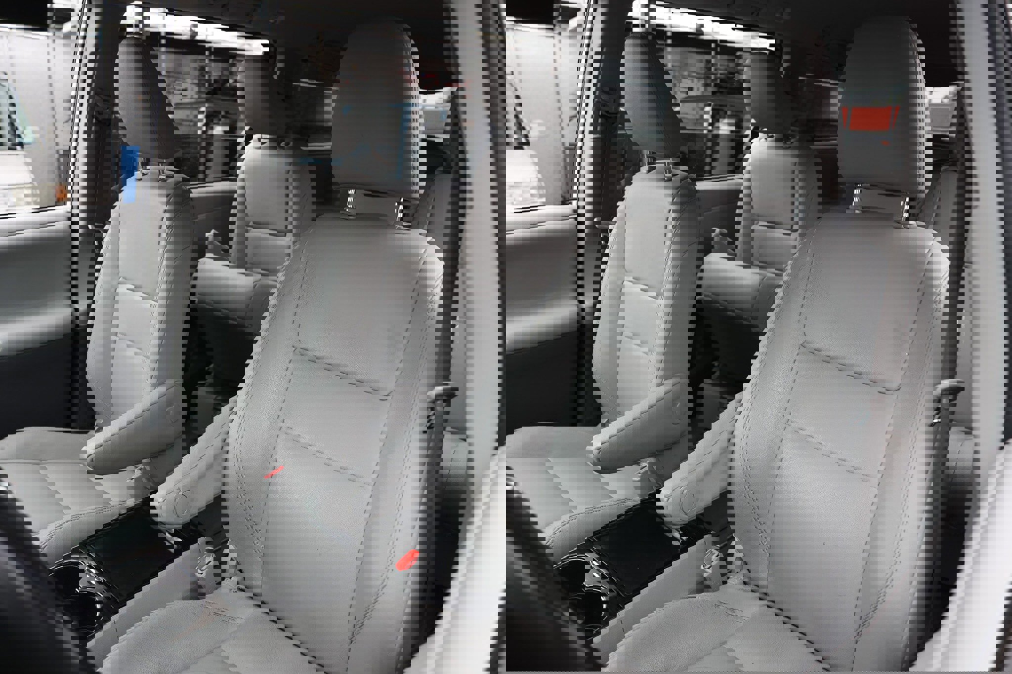 Used 2020 Toyota Sienna XLE image 9