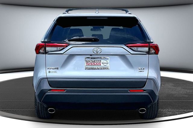 Used 2025 Toyota RAV4 XLE Premium w/ Weather Package AWD/4WD image 5