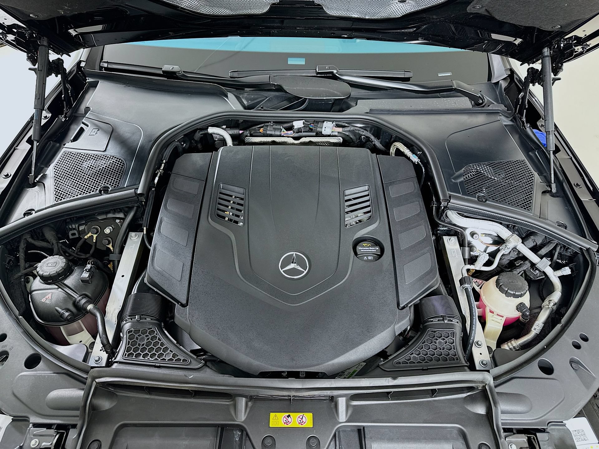New 2026 Mercedes-Benz S 580 4MATIC Sedan image 32