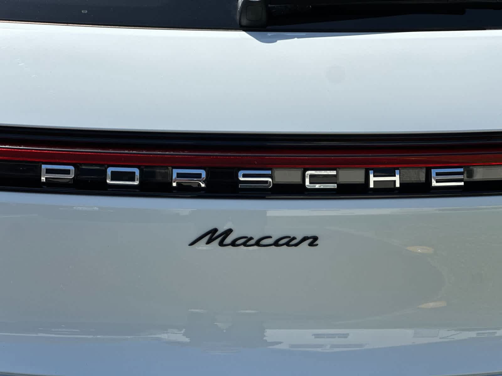 New 2026 Porsche Macan AWD/4WD image 32