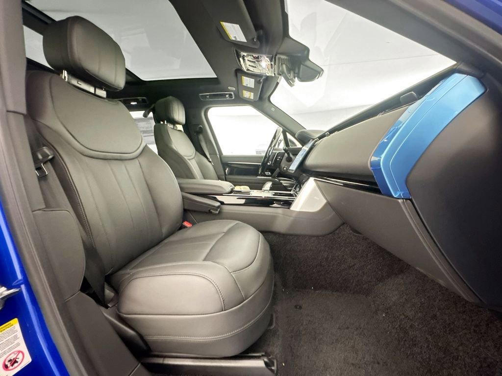 New 2026 Land Rover Range Rover Long Wheelbase SE image 28