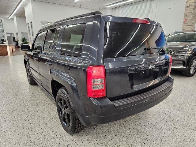 Used 2016 Jeep Patriot Sport w/ Power Value Group FWD image 7