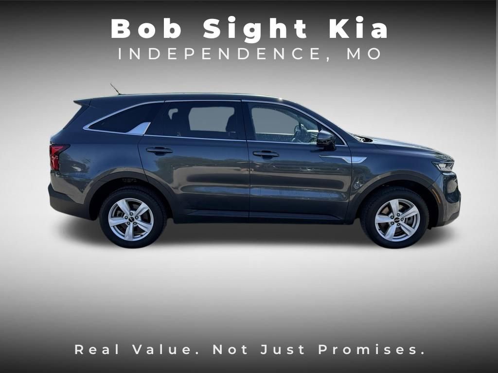 Certified 2023 Kia Sorento LX FWD image 15