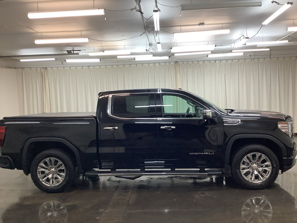 Used 2023 GMC Sierra 1500 Denali w/ Technology Package image 5