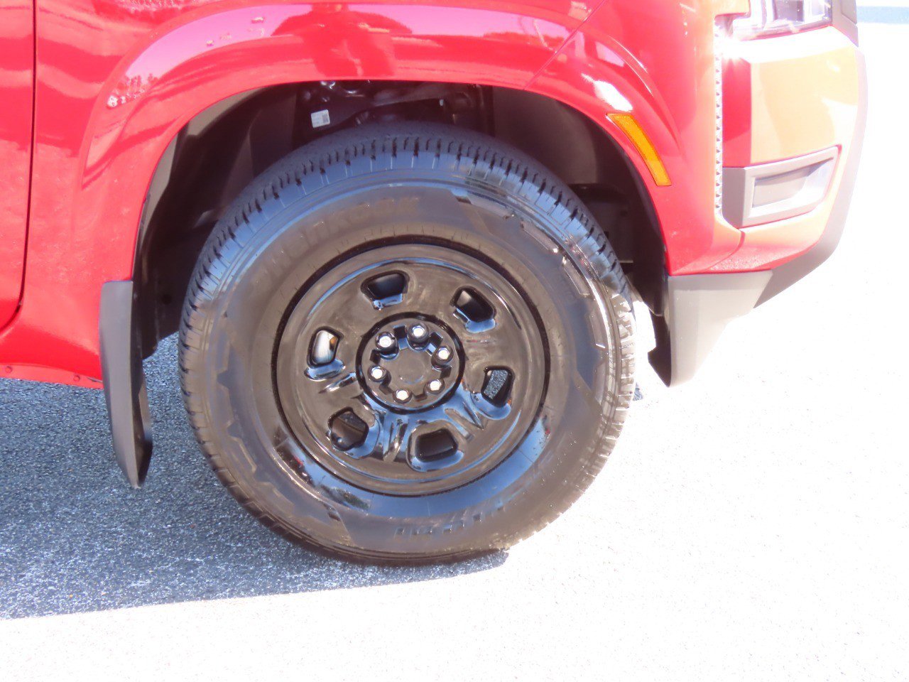 Used 2025 Nissan Frontier S image 9