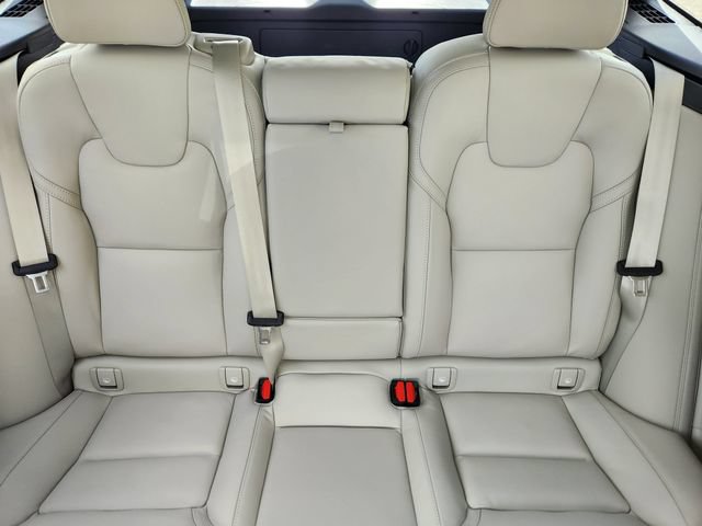 New 2026 Volvo XC60 B5 Ultra w/ Protection Package Premier AWD/4WD image 14