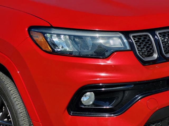 Used 2023 Jeep Compass Limited image 5