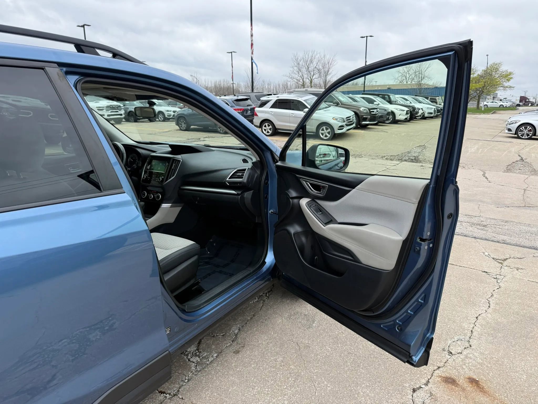 Used 2022 Subaru Forester Premium image 25