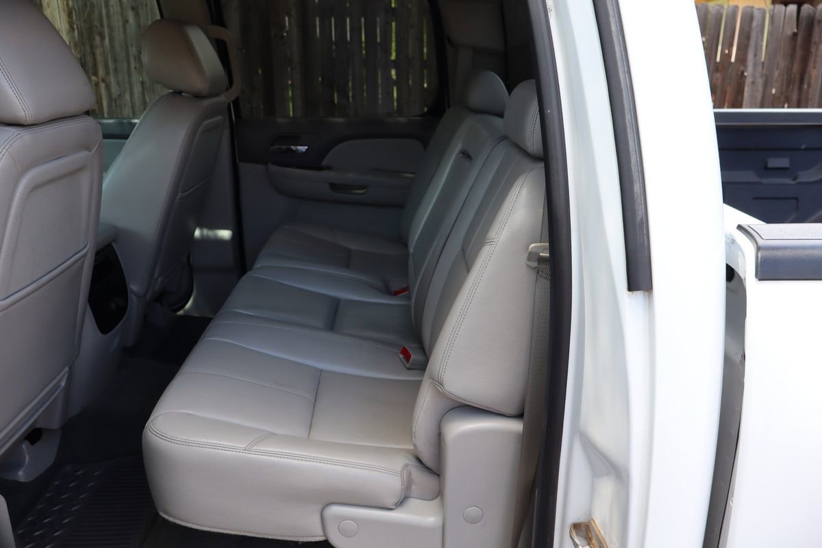 Used 2013 Chevrolet Silverado 3500 LTZ w/ LTZ Plus Package AWD/4WD image 20