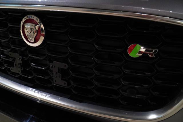 Used 2021 Jaguar F-TYPE R image 15