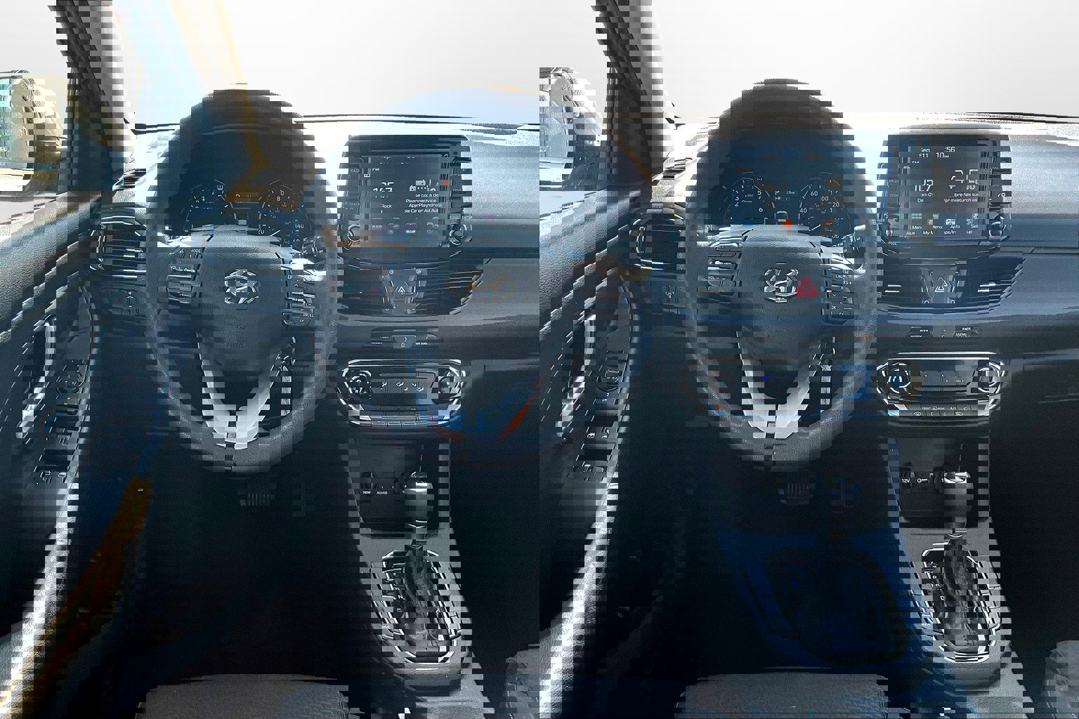 Used 2018 Hyundai Elantra GT image 5