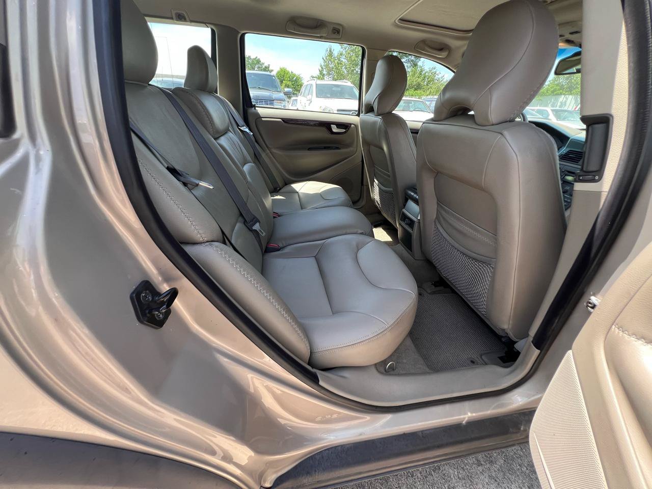 Used 2002 Volvo V70 Cross Country AWD/4WD image 32