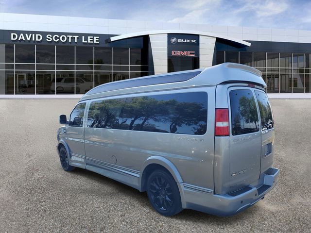 Used 2022 Chevrolet Express 2500 Extended w/ Enhanced Convenience Package RWD image 3