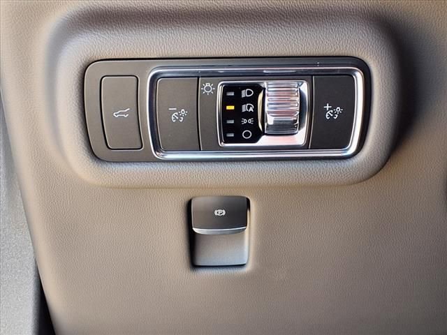 New 2025 Lincoln Nautilus Black Label w/ Jet Appearance Package AWD/4WD image 10