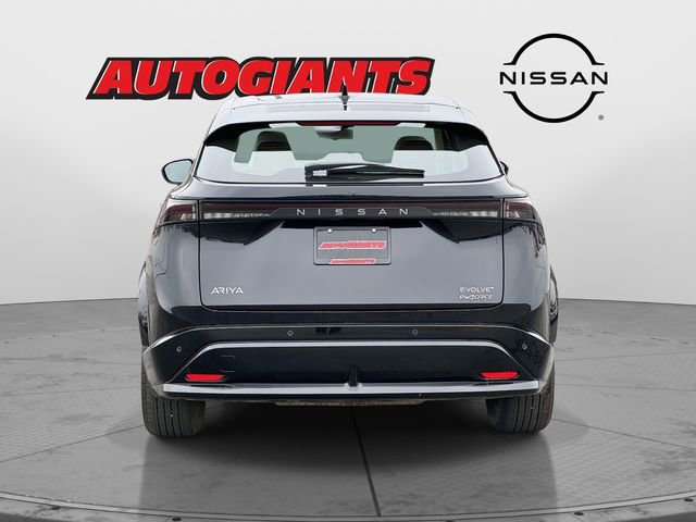 Used 2023 Nissan Ariya AWD image 4
