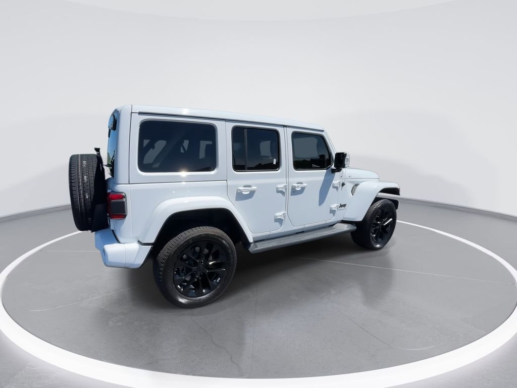 Used 2023 Jeep Wrangler Unlimited Sahara AWD/4WD image 8