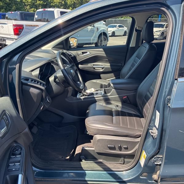 Used 2019 Ford Escape SEL AWD/4WD image 32