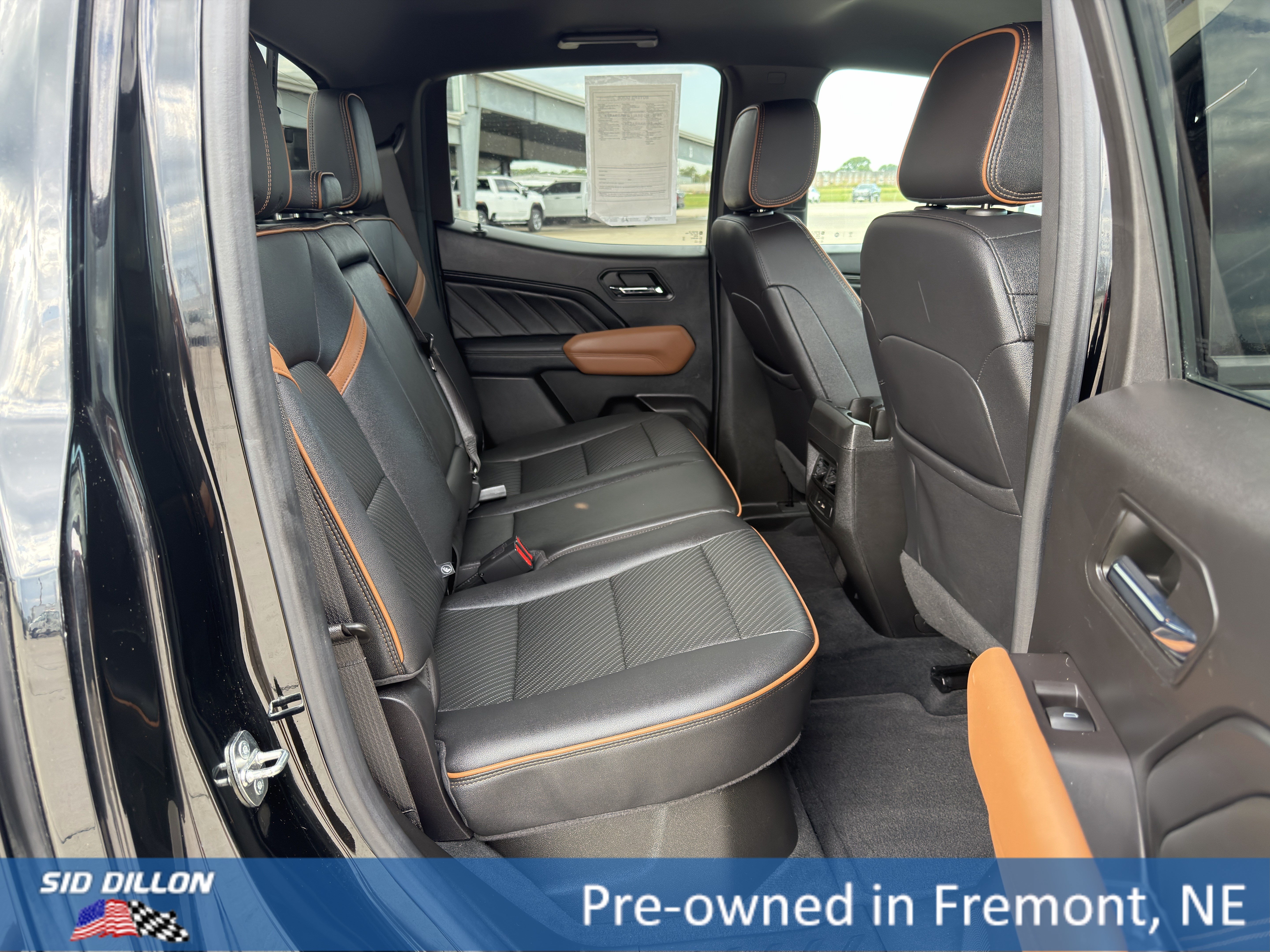 Certified 2023 GMC Canyon AT4 w/ AT4 Premium Package AWD/4WD image 16