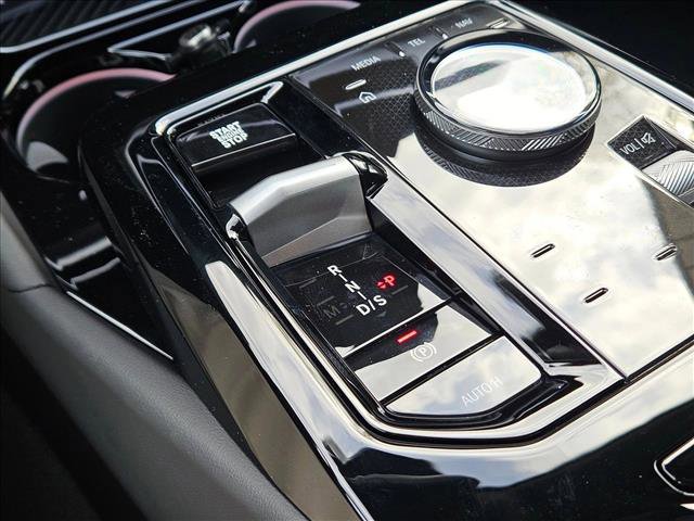 New 2026 BMW 530i xDrive w/ M Sport Package image 14