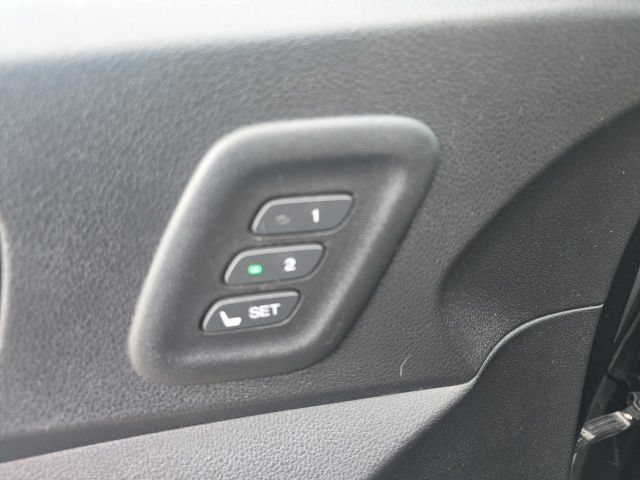 Used 2015 Honda CR-V Touring image 21