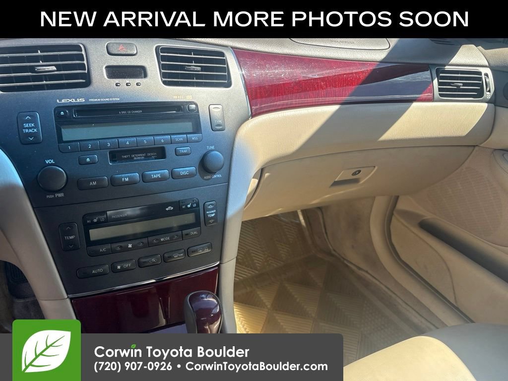 Used 2002 Lexus ES 330 FWD image 11