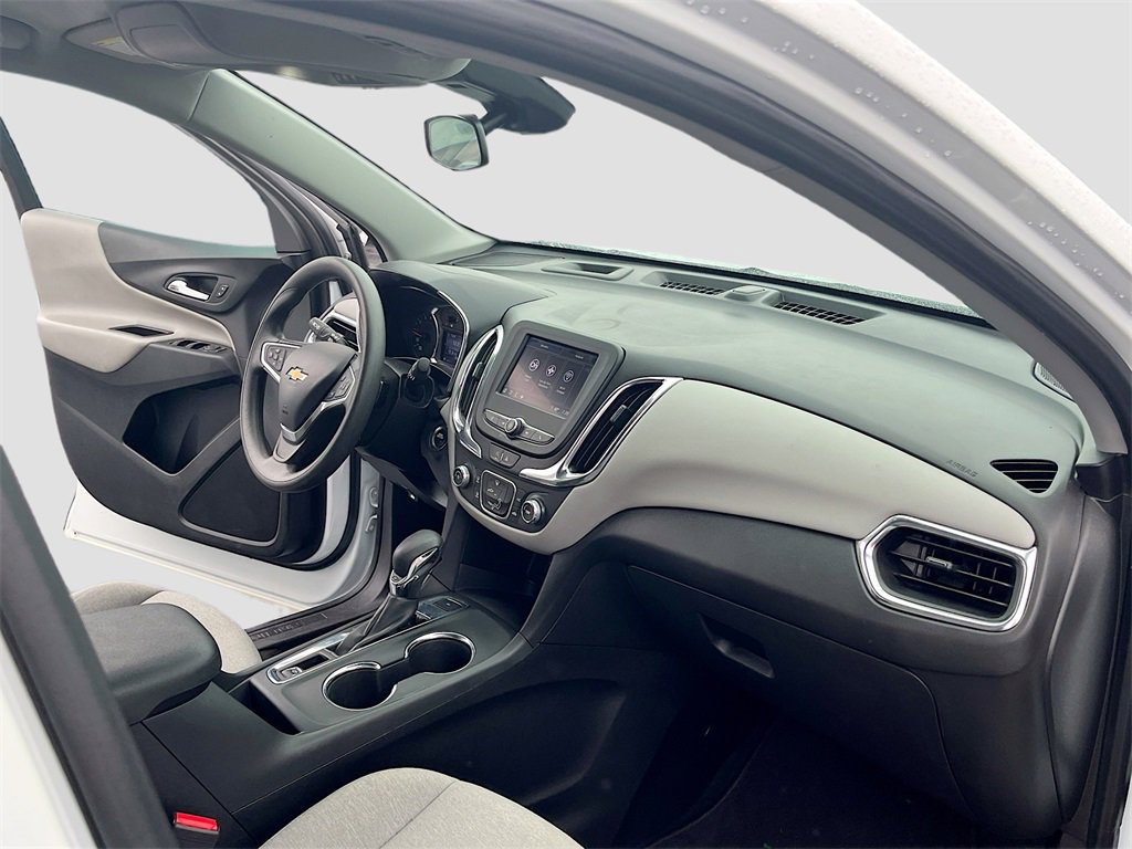 Used 2022 Chevrolet Equinox LS w/ LS Convenience Package image 28