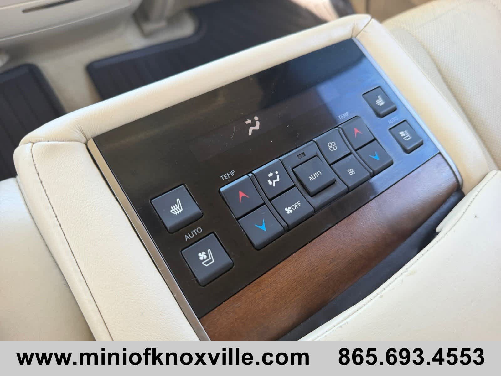 Used 2017 Lexus LX 570 4WD w/ Luxury Package image 24