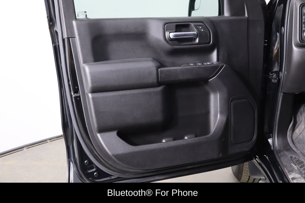 Used 2020 Chevrolet Silverado 1500 Custom w/ Custom Value Package AWD/4WD image 18