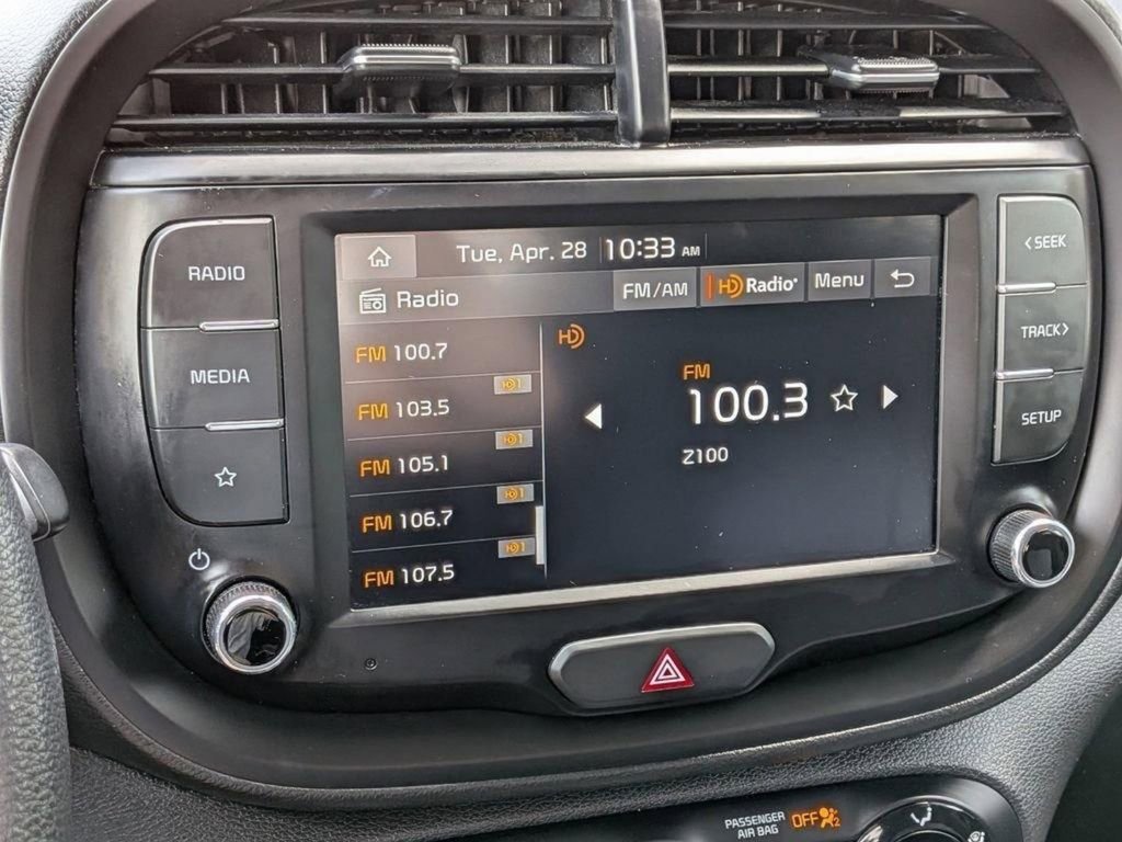 Used 2023 Kia Soul LX w/ LX Technology Package FWD image 17