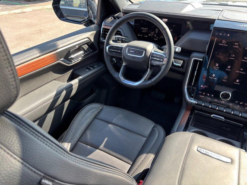 Used 2025 GMC Yukon XL Denali w/ Sun & Power Step Package AWD/4WD image 15