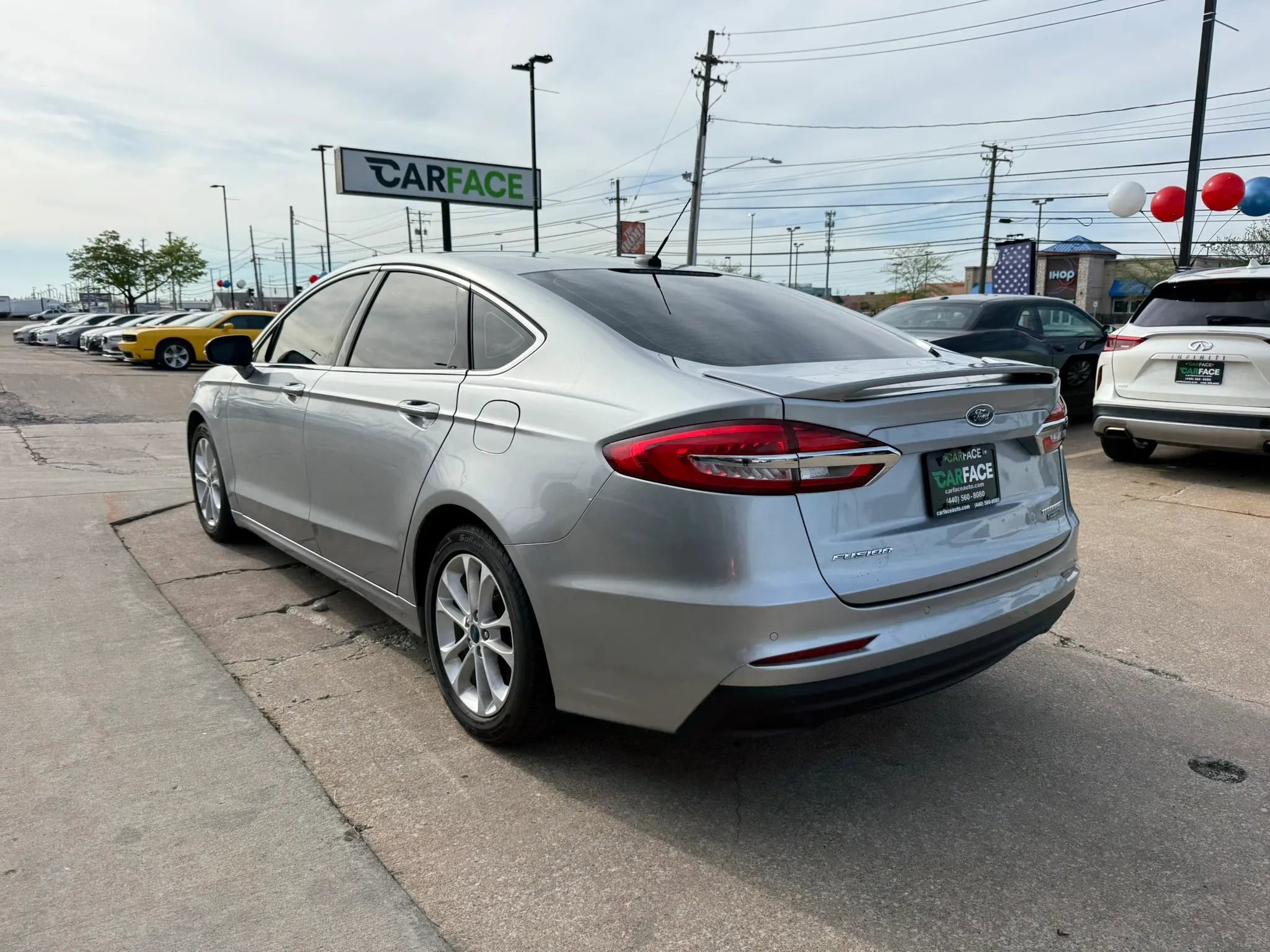 Used 2020 Ford Fusion Energi Titanium FWD image 9