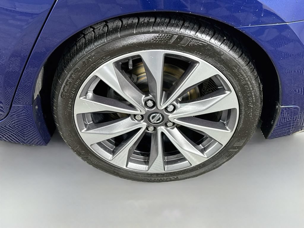 Certified 2019 Nissan Maxima Platinum w/ Sport Mat Group FWD image 35