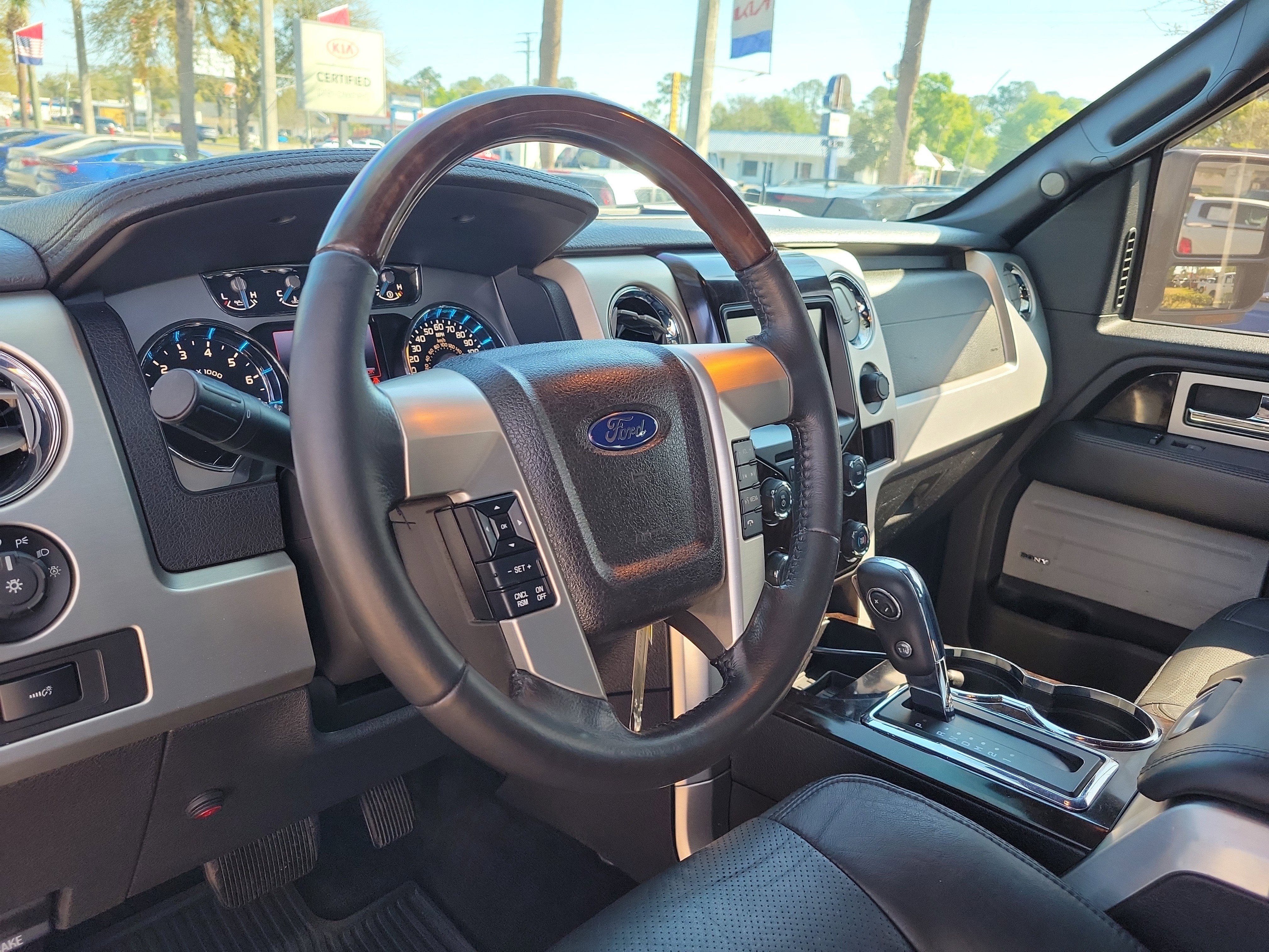 Used 2013 Ford F150 Platinum image 17