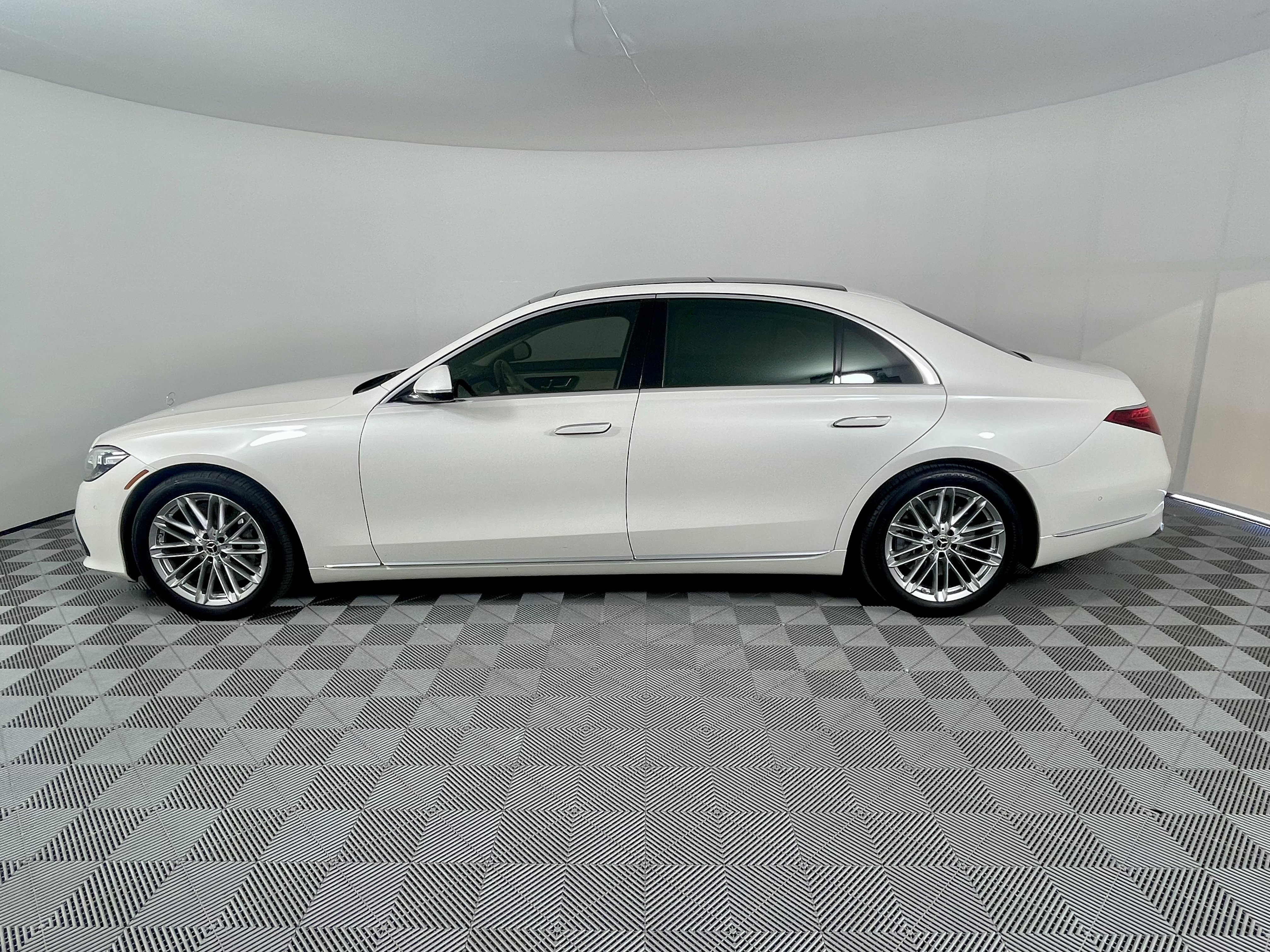 Used 2021 Mercedes-Benz S 580 S 580 image 2