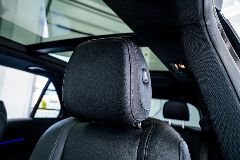 Used 2023 Mercedes-Benz GLE 350 4MATIC w/ AMG Line Exterior image 41