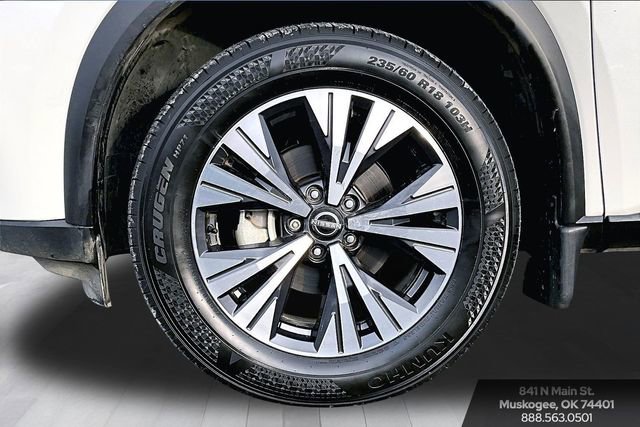 Used 2023 Nissan Rogue SV image 29