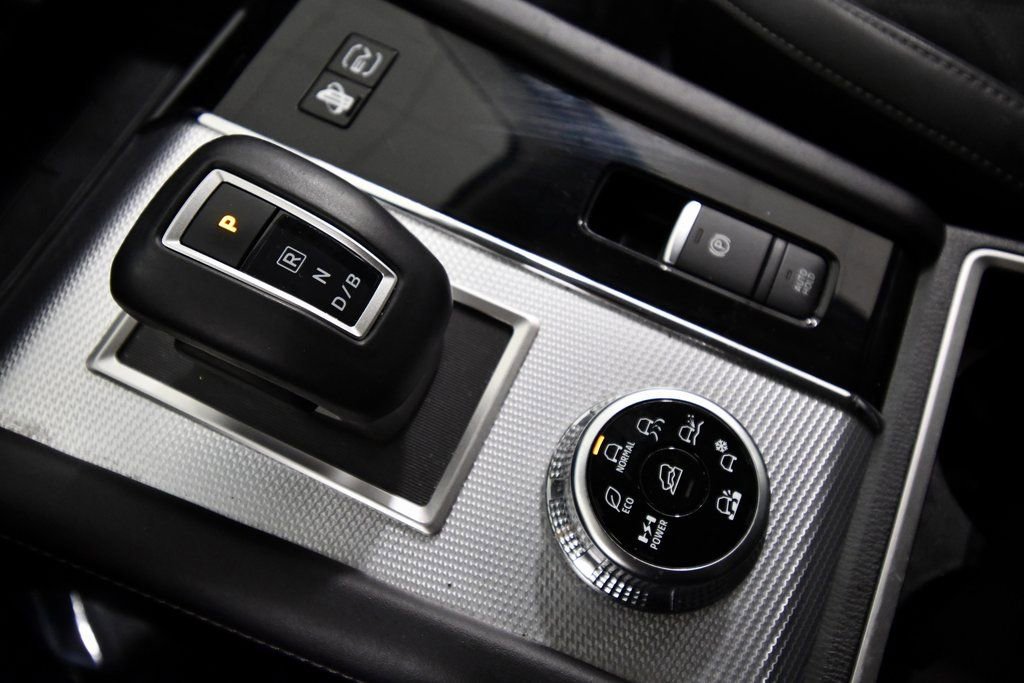 Used 2024 Mitsubishi Outlander SEL image 27