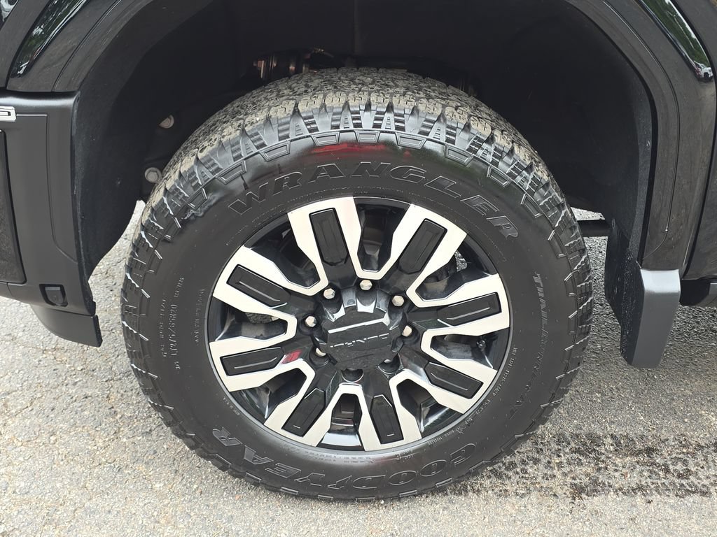 Certified 2024 GMC Sierra 3500 Denali Ultimate AWD/4WD image 35